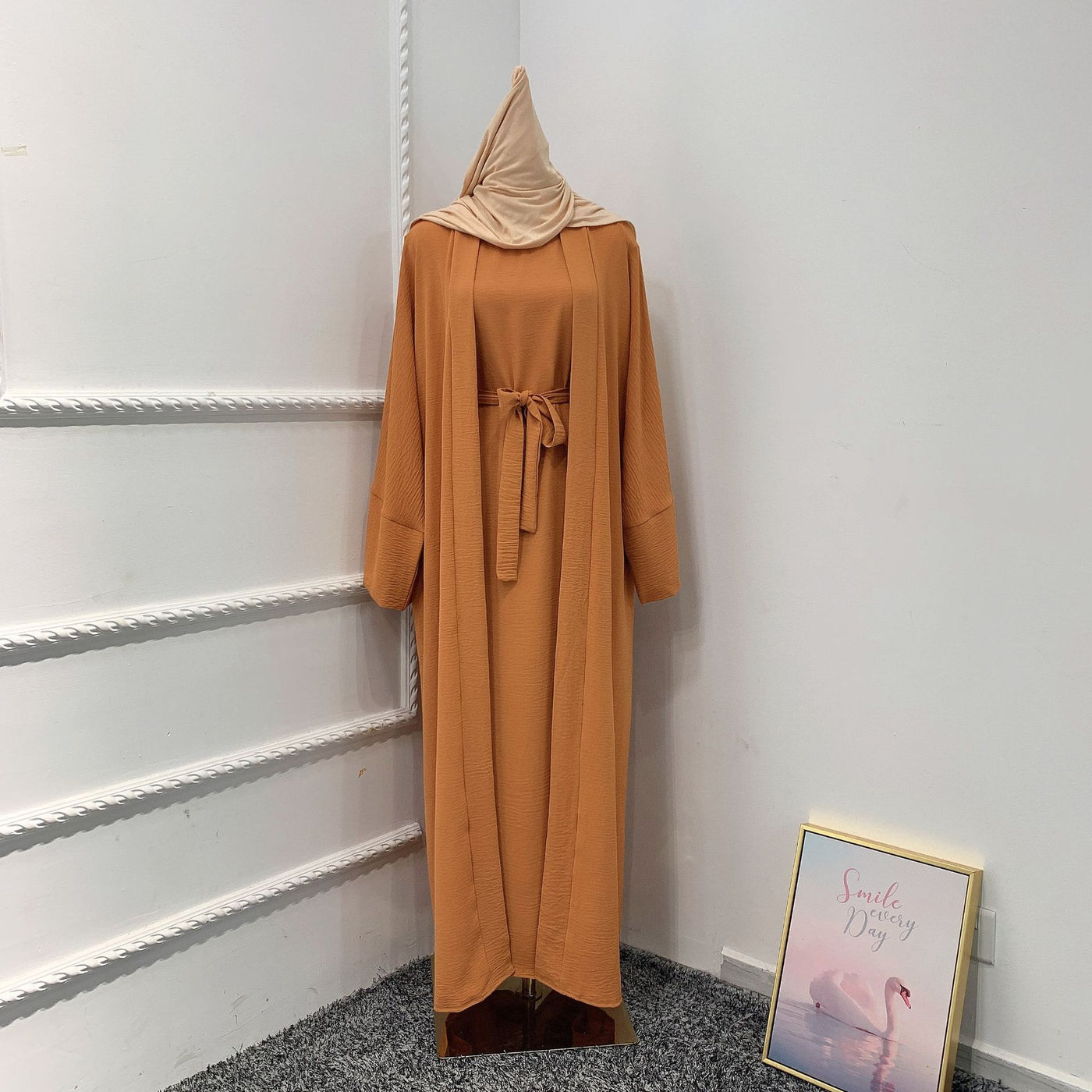 Abaya-Miss Dubai Zweiteiliger Anzug in Uni-Farbe