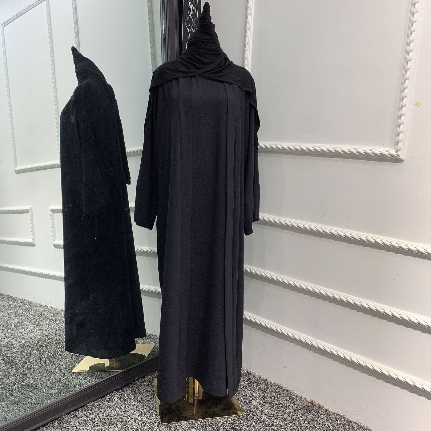 Abaya-Miss Dubai Zweiteiliger Anzug in Uni-Farbe