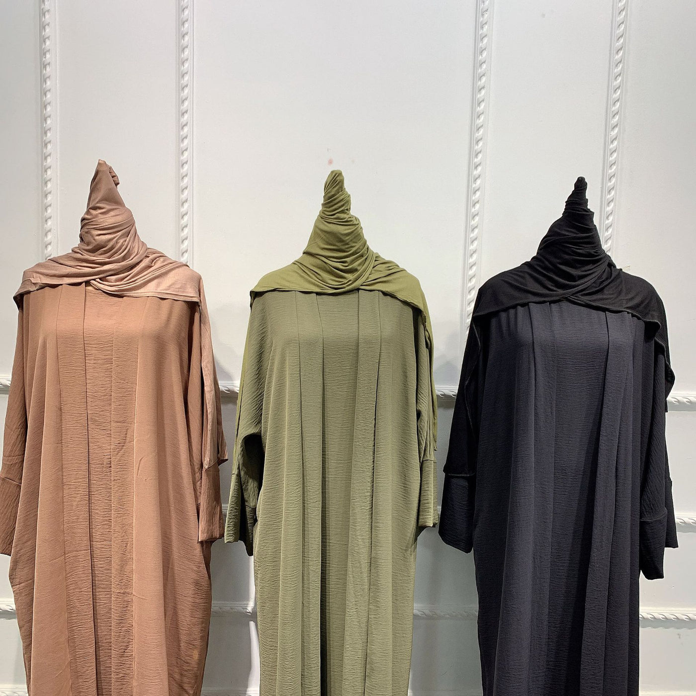Abaya-Miss Dubai Zweiteiliger Anzug in Uni-Farbe