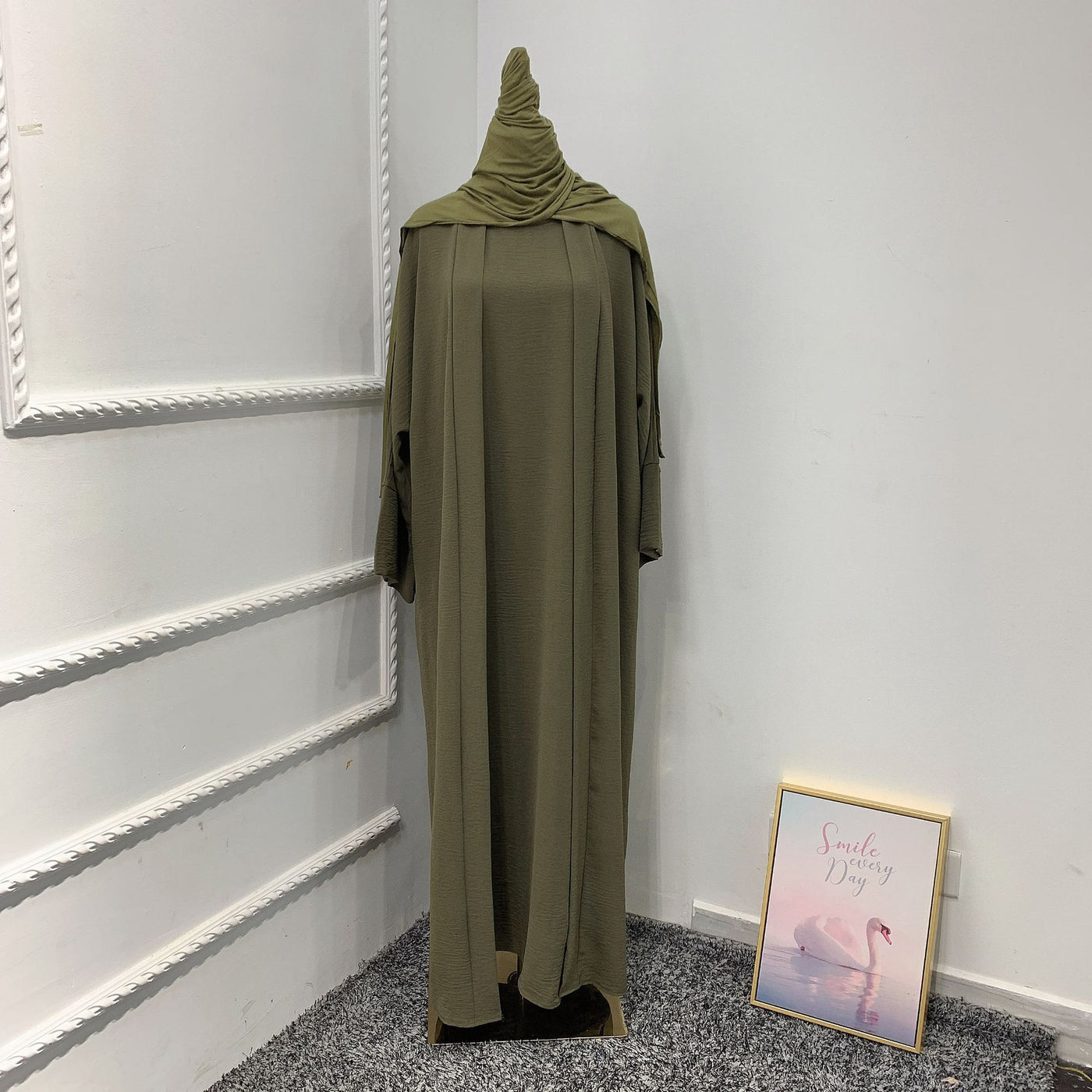 Abaya-Miss Dubai Zweiteiliger Anzug in Uni-Farbe
