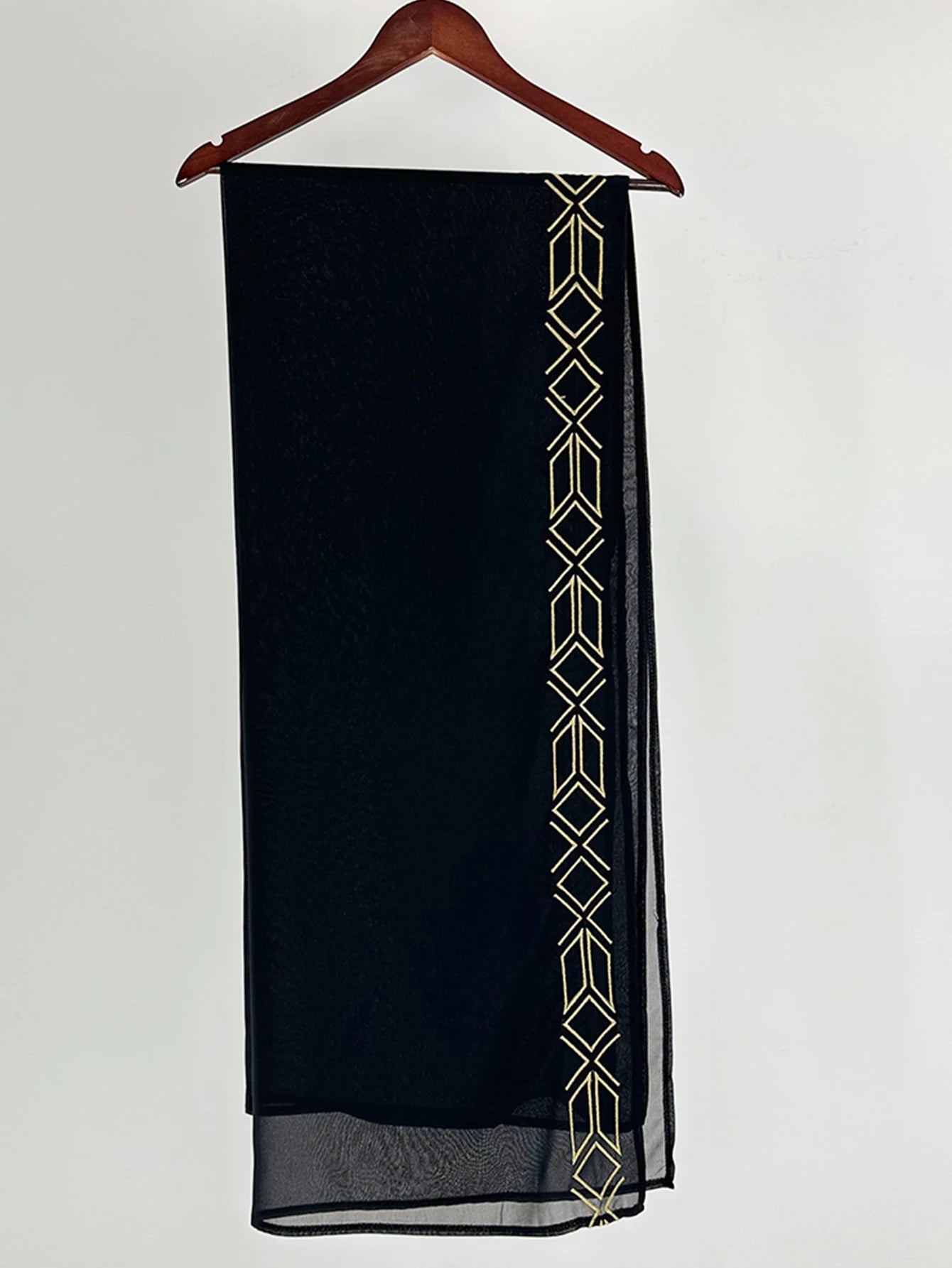 Bestickte Abaya und Hijab