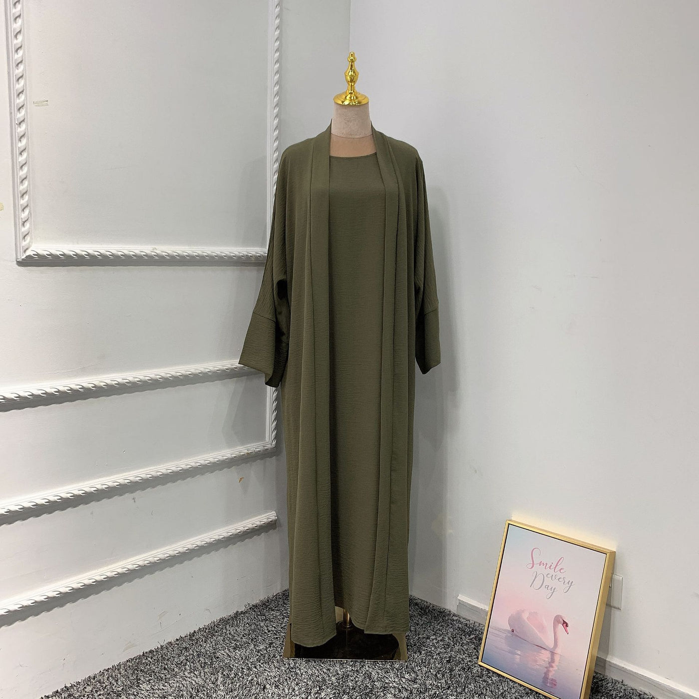 Abaya-Miss Dubai Zweiteiliger Anzug in Uni-Farbe
